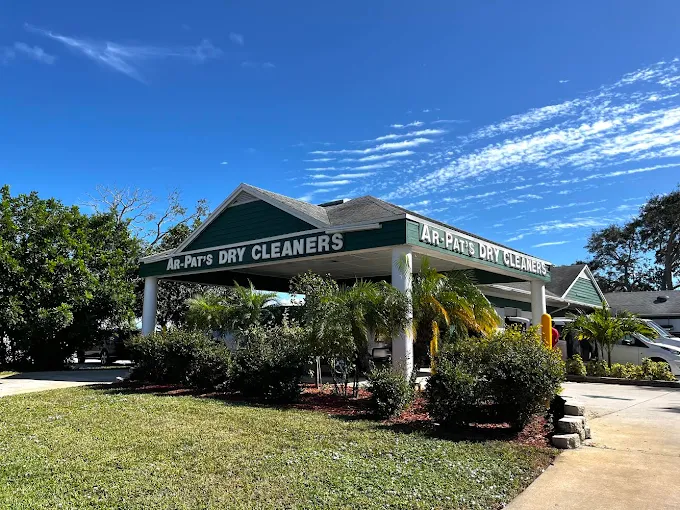 Our Sebastian, FL Ar-Pat's dry cleaners storefront location.
